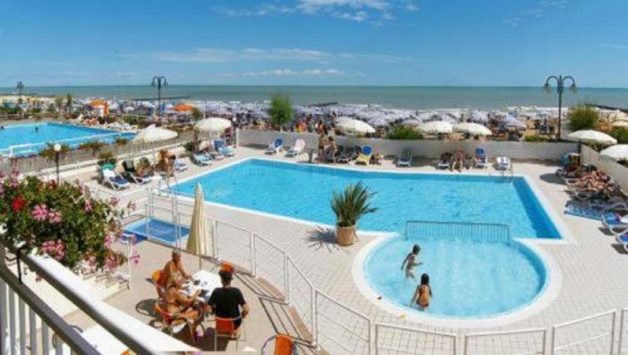 Hotel Condor Lido di Jesolo Exterior foto