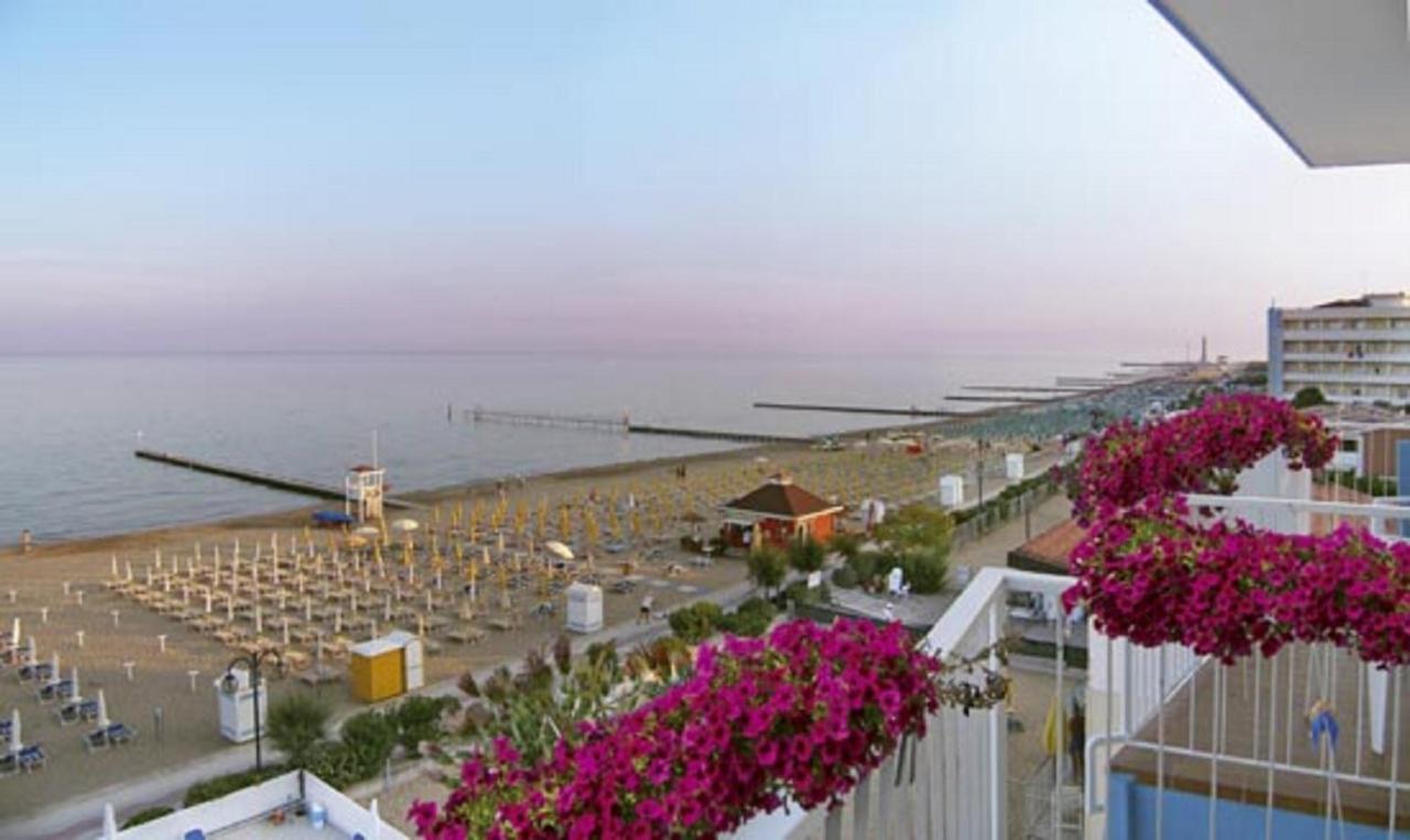 Hotel Condor Lido di Jesolo Exterior foto